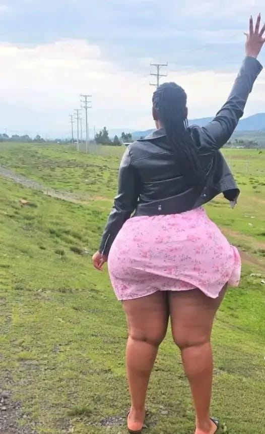 Betty sexy curvy girl